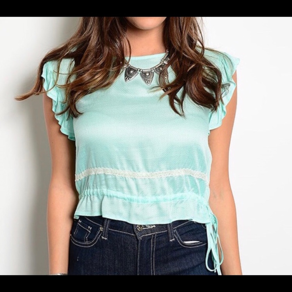 NWT mint green crop top